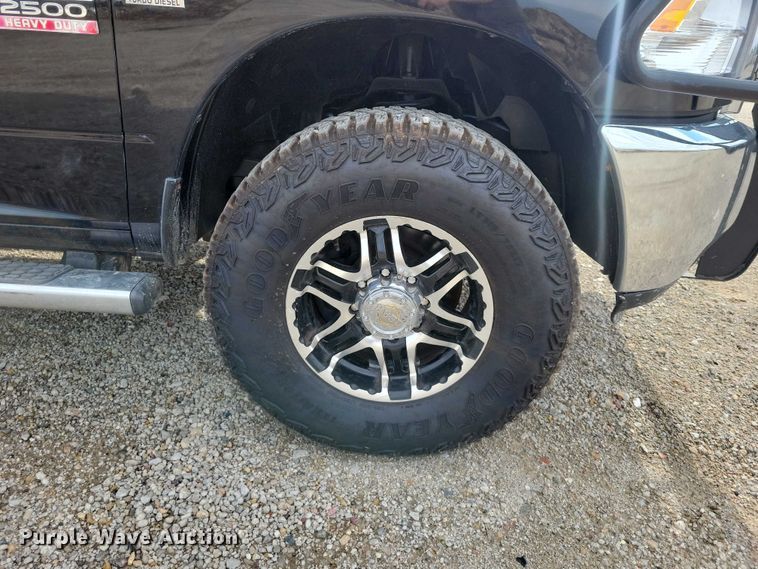 image for item DZ7020 2011 Dodge Ram 2500 Crew Cab pickup truck