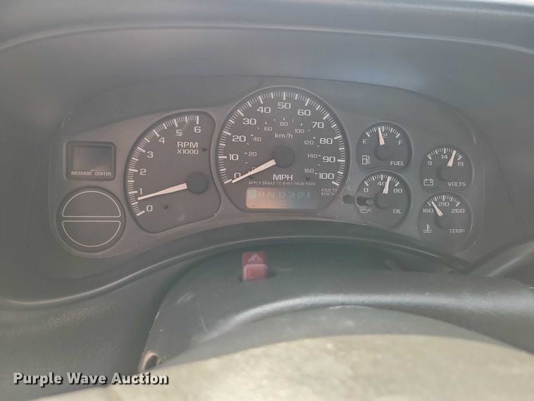 image for item DZ7021 2002 Chevrolet Silverado 2500HD pickup truck