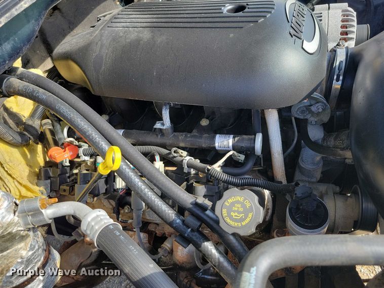 image for item DZ7021 2002 Chevrolet Silverado 2500HD pickup truck