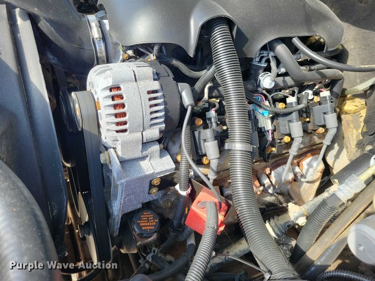 image for item DZ7021 2002 Chevrolet Silverado 2500HD pickup truck