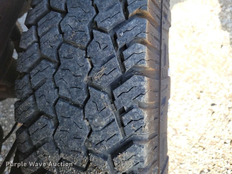 image for item DZ7021 2002 Chevrolet Silverado 2500HD pickup truck