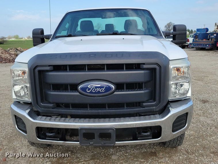 image for item DZ7022 2015 Ford F250 Super Duty pickup truck