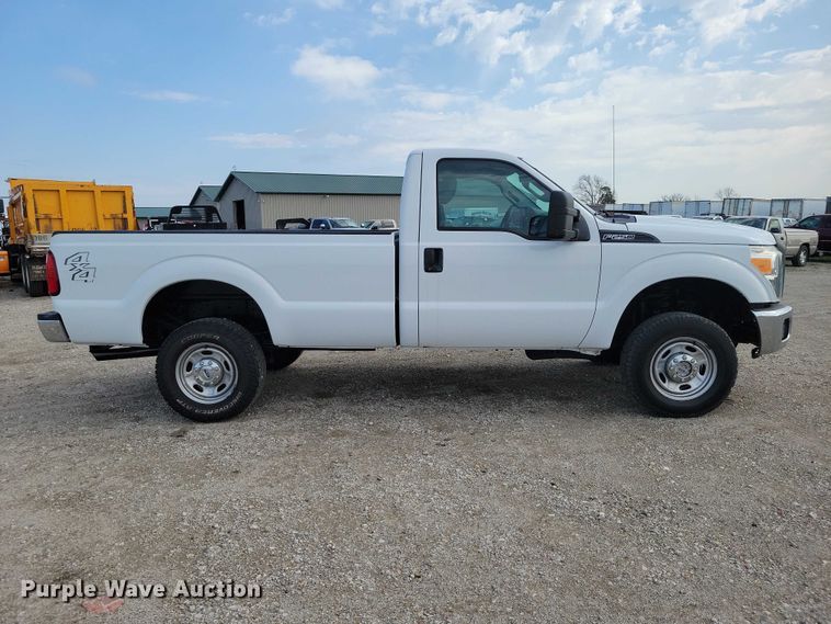image for item DZ7022 2015 Ford F250 Super Duty pickup truck