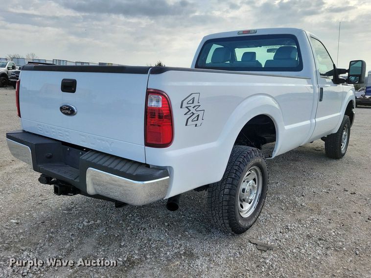 image for item DZ7022 2015 Ford F250 Super Duty pickup truck