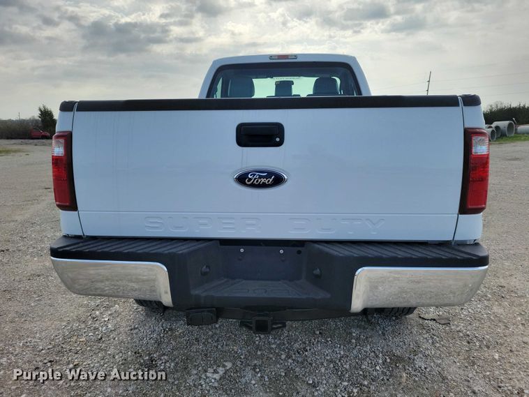 image for item DZ7022 2015 Ford F250 Super Duty pickup truck