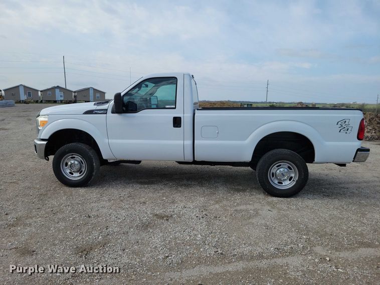 image for item DZ7022 2015 Ford F250 Super Duty pickup truck