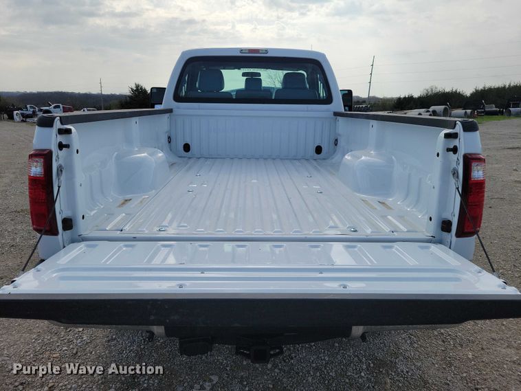 image for item DZ7022 2015 Ford F250 Super Duty pickup truck