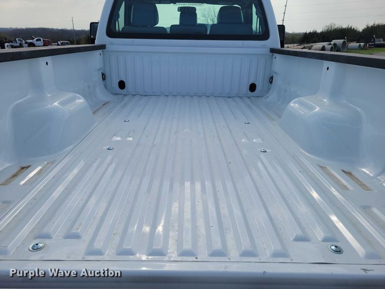 image for item DZ7022 2015 Ford F250 Super Duty pickup truck