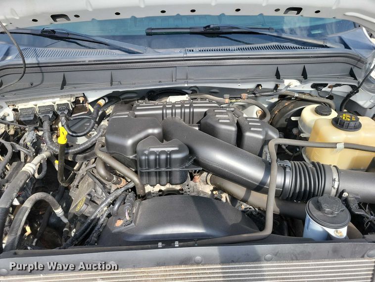 image for item DZ7022 2015 Ford F250 Super Duty pickup truck