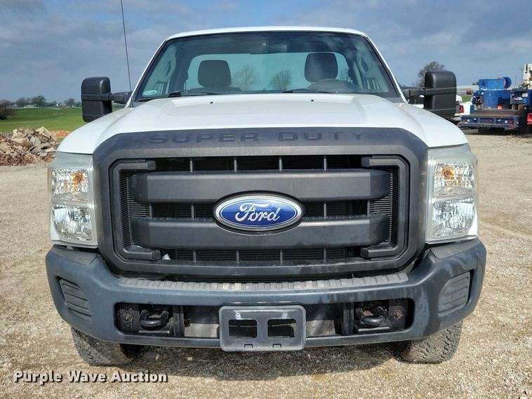 image for item DZ7023 2011 Ford F250 Super Duty pickup truck