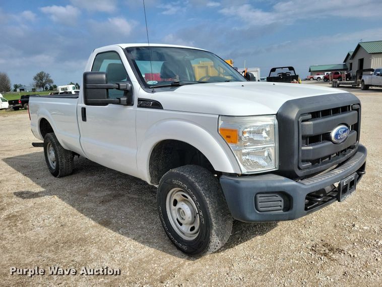 image for item DZ7023 2011 Ford F250 Super Duty pickup truck