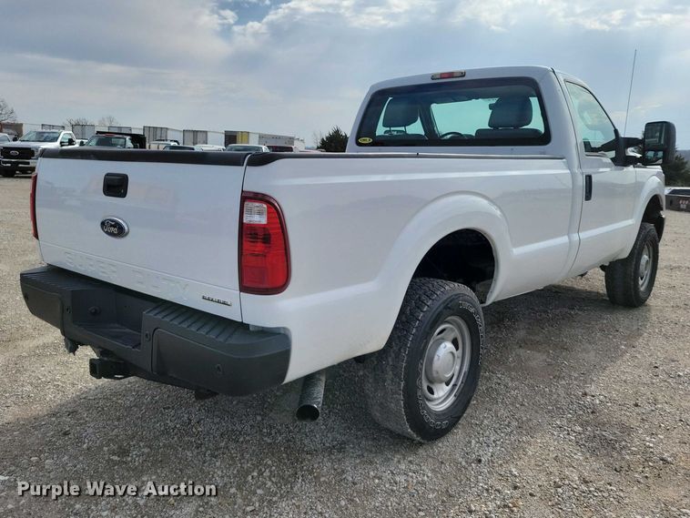 image for item DZ7023 2011 Ford F250 Super Duty pickup truck