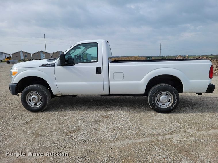 image for item DZ7023 2011 Ford F250 Super Duty pickup truck