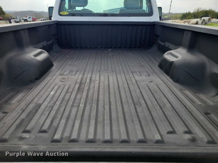 image for item DZ7023 2011 Ford F250 Super Duty pickup truck