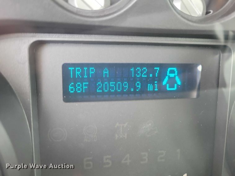 image for item DZ7023 2011 Ford F250 Super Duty pickup truck