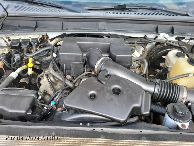 image for item DZ7023 2011 Ford F250 Super Duty pickup truck