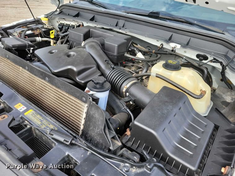 image for item DZ7023 2011 Ford F250 Super Duty pickup truck