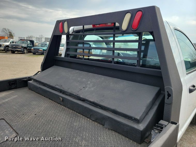 image for item DZ7024 2006 Dodge Ram 2500 flatbed pickup truck