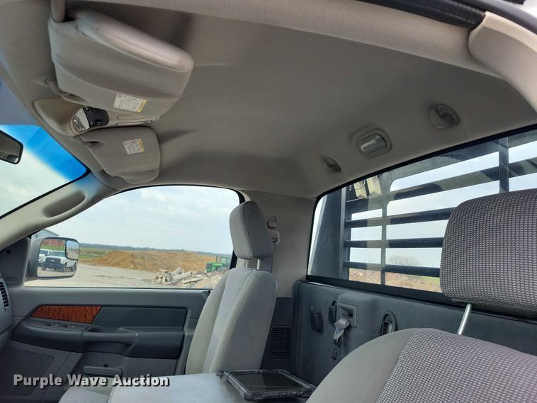 image for item DZ7024 2006 Dodge Ram 2500 flatbed pickup truck