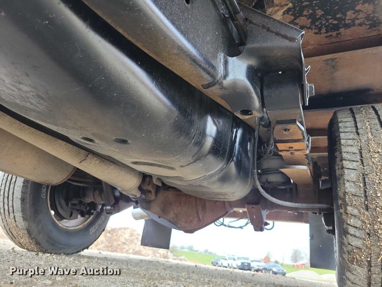 image for item DZ7024 2006 Dodge Ram 2500 flatbed pickup truck