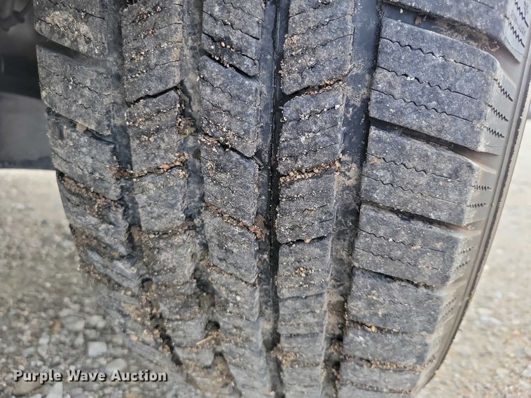 image for item DZ7024 2006 Dodge Ram 2500 flatbed pickup truck