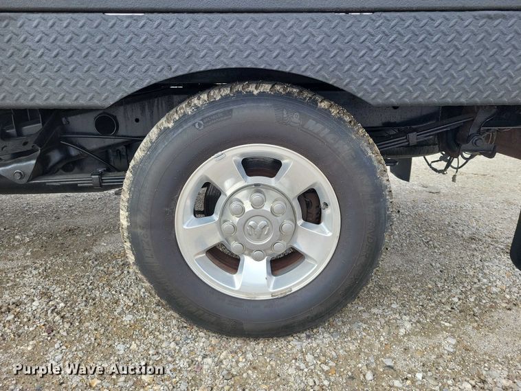 image for item DZ7024 2006 Dodge Ram 2500 flatbed pickup truck
