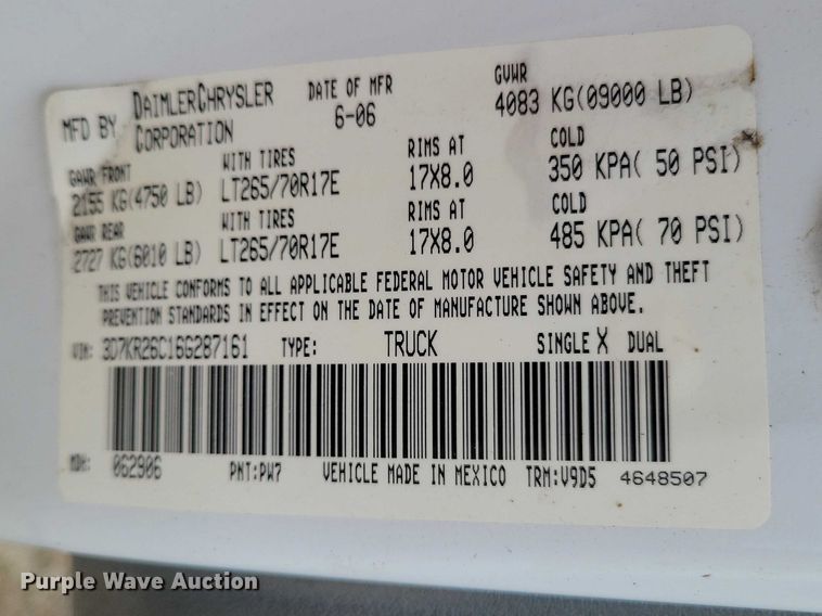 image for item DZ7024 2006 Dodge Ram 2500 flatbed pickup truck