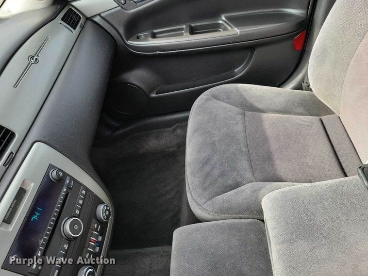 image for item DZ7025 2010 Chevrolet Impala Police Cruiser 