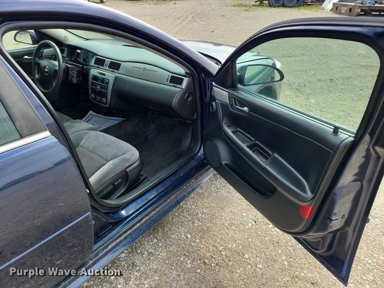 image for item DZ7025 2010 Chevrolet Impala Police Cruiser 