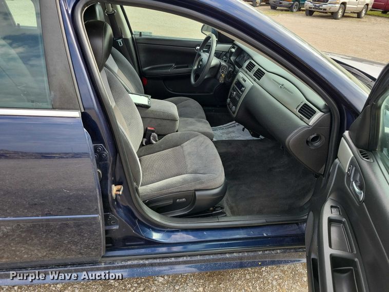 image for item DZ7025 2010 Chevrolet Impala Police Cruiser 