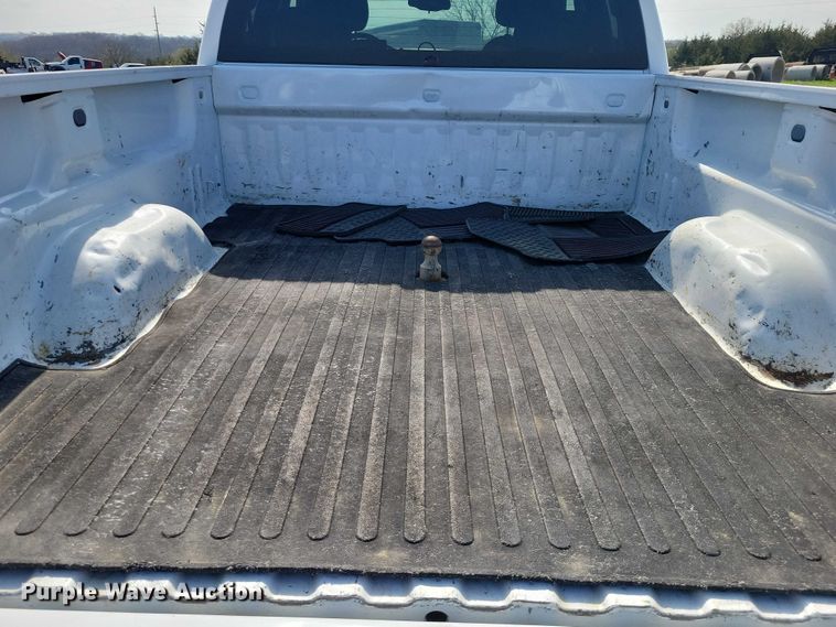 image for item DZ7026 2011 Chevrolet Silverado 2500HD Ext. Cab pickup truck