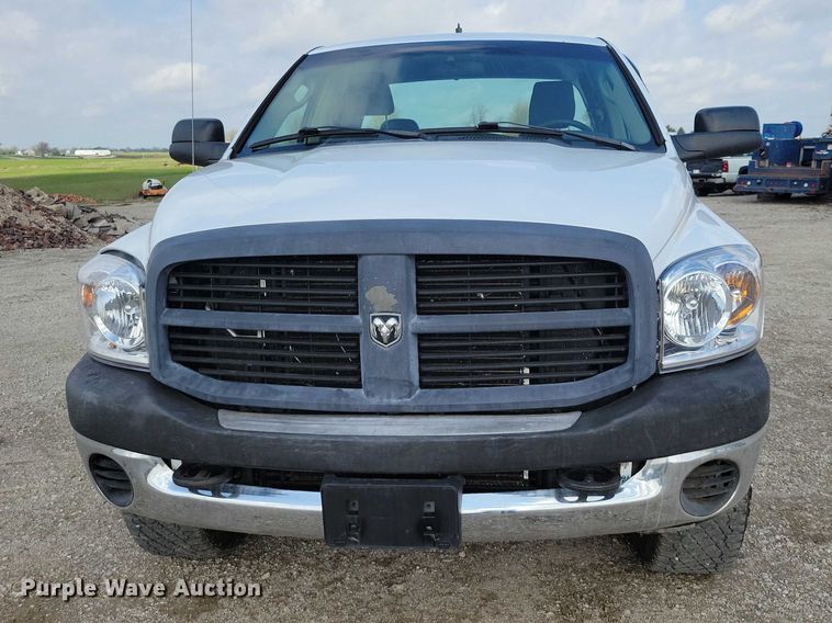 image for item DZ7027 2006 Dodge Ram 2500 Ext. Cab pickup truck