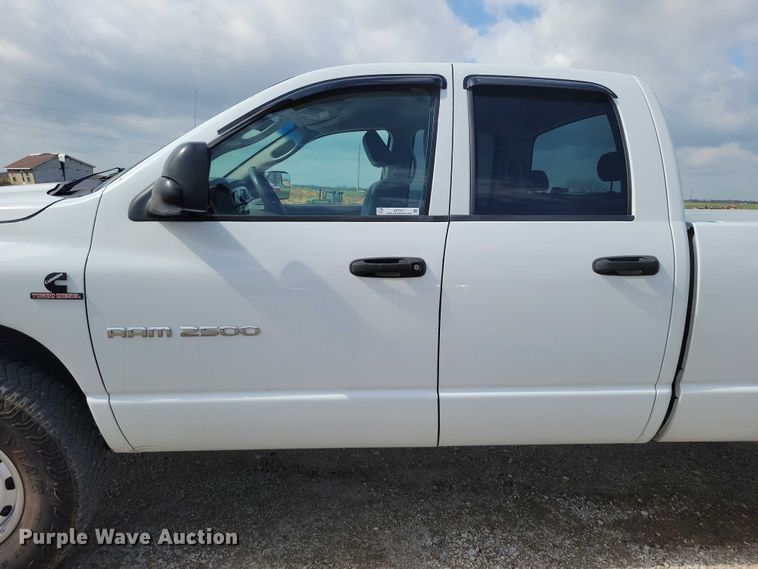 image for item DZ7027 2006 Dodge Ram 2500 Ext. Cab pickup truck