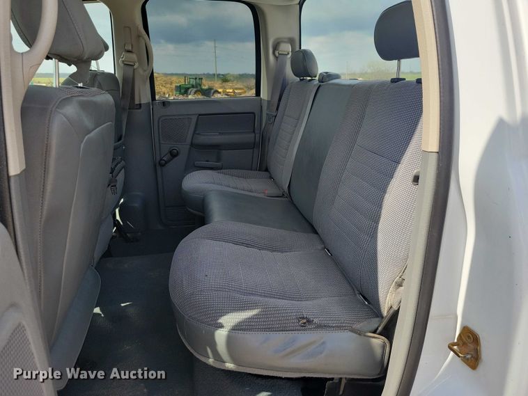 image for item DZ7027 2006 Dodge Ram 2500 Ext. Cab pickup truck