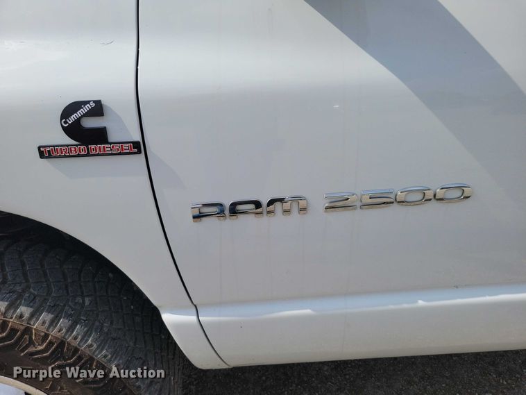 image for item DZ7027 2006 Dodge Ram 2500 Ext. Cab pickup truck