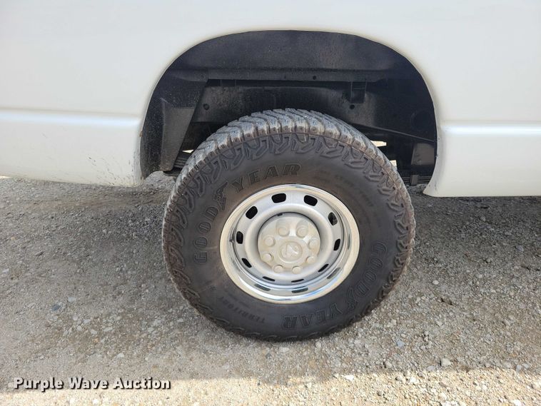 image for item DZ7027 2006 Dodge Ram 2500 Ext. Cab pickup truck