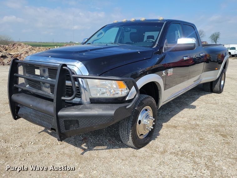 image for item DZ7028 2010 Dodge Ram 3500 Crew Cab pickup truck