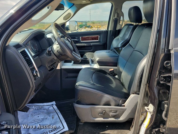 image for item DZ7028 2010 Dodge Ram 3500 Crew Cab pickup truck