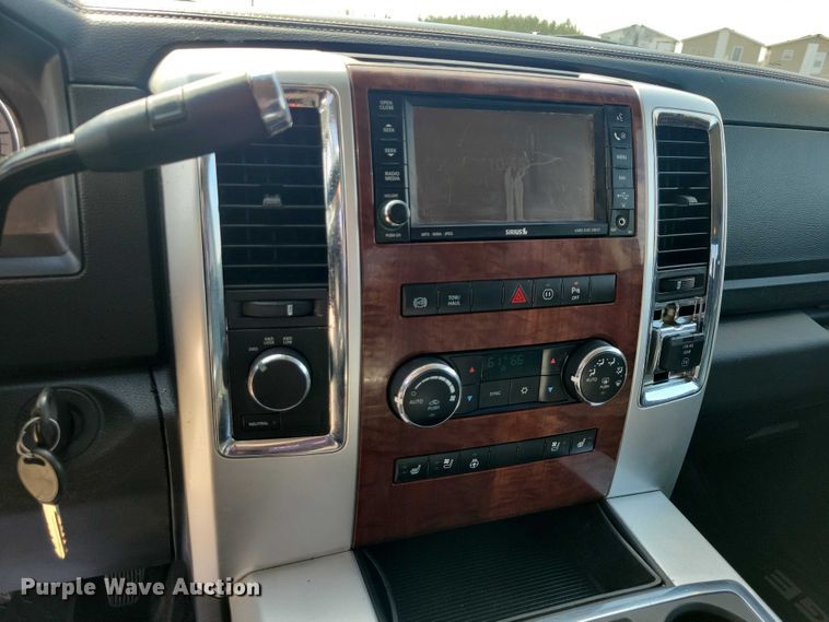 image for item DZ7028 2010 Dodge Ram 3500 Crew Cab pickup truck