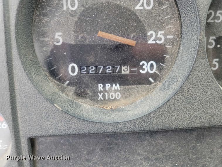 image for item DZ7034 1998 Freightliner FL70 refuse truck