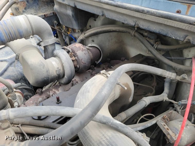 image for item DZ7034 1998 Freightliner FL70 refuse truck