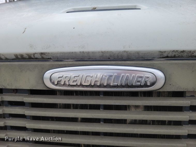 image for item DZ7034 1998 Freightliner FL70 refuse truck