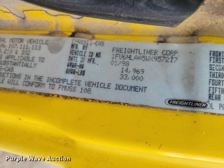 image for item DZ7034 1998 Freightliner FL70 refuse truck