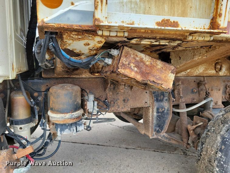 image for item DZ7035 2010 Hino 338 refuse truck