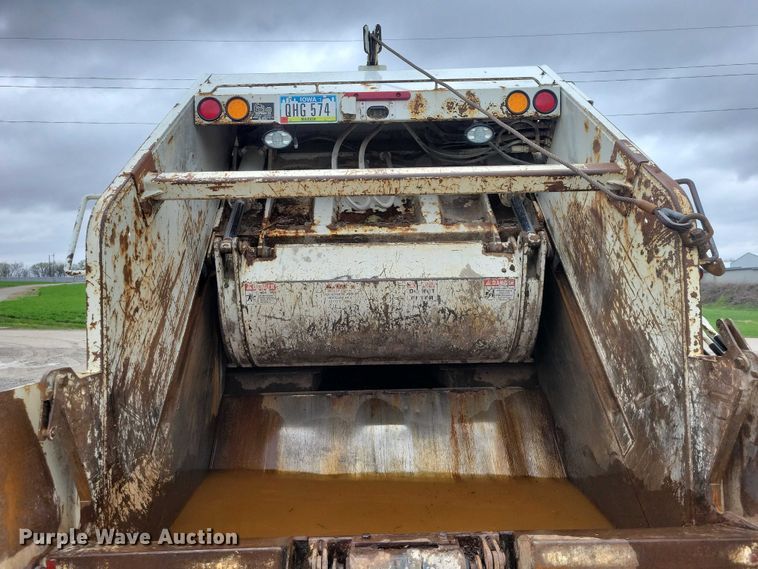 image for item DZ7036 2011 International MA035 refuse truck