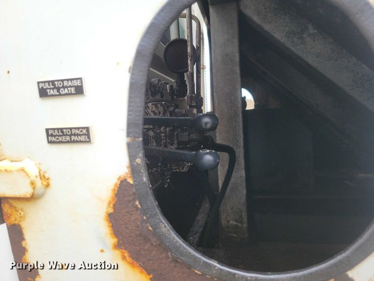 image for item DZ7036 2011 International MA035 refuse truck