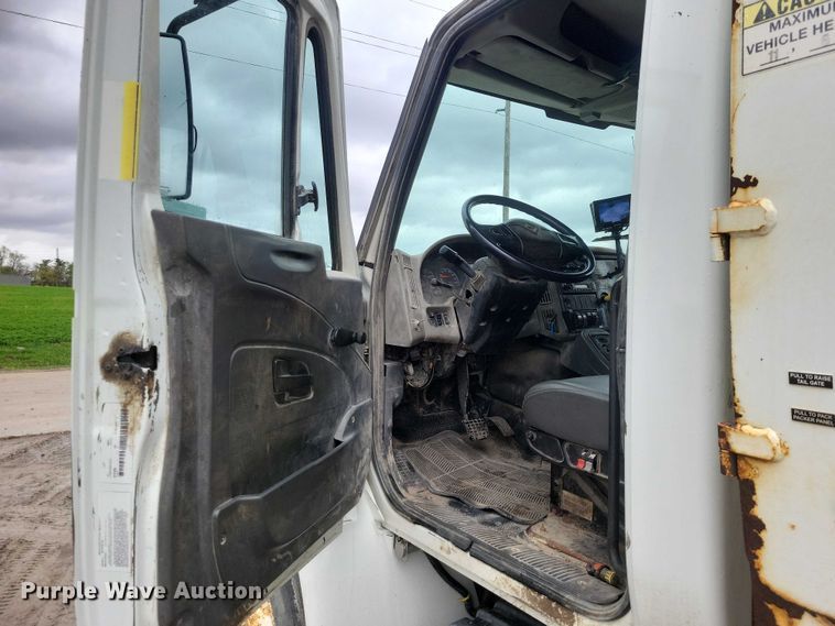 image for item DZ7036 2011 International MA035 refuse truck