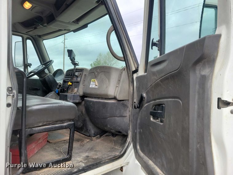 image for item DZ7036 2011 International MA035 refuse truck
