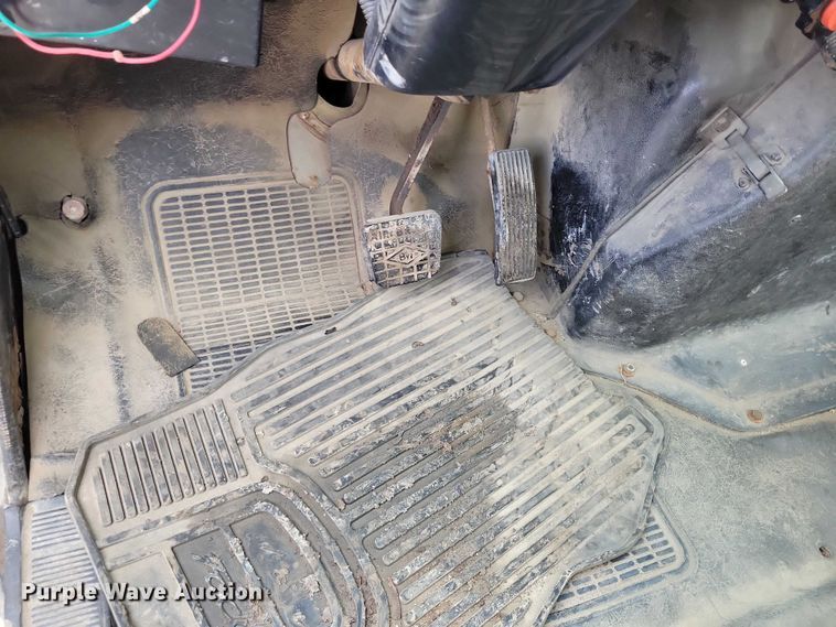 image for item DZ7037 1995 International 4900 refuse truck