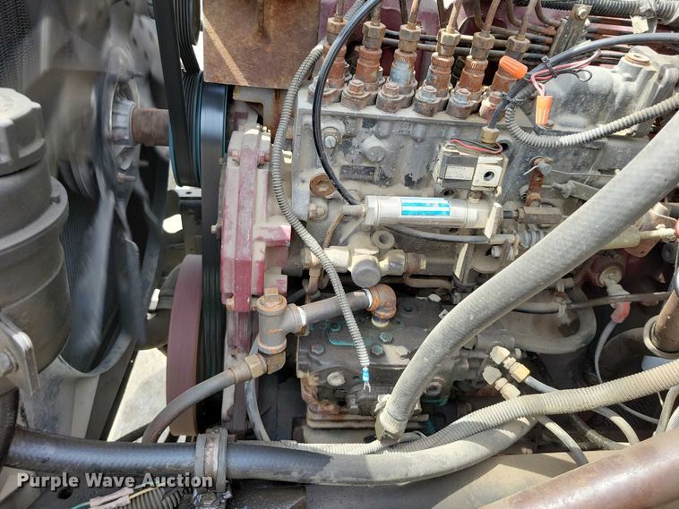 image for item DZ7037 1995 International 4900 refuse truck